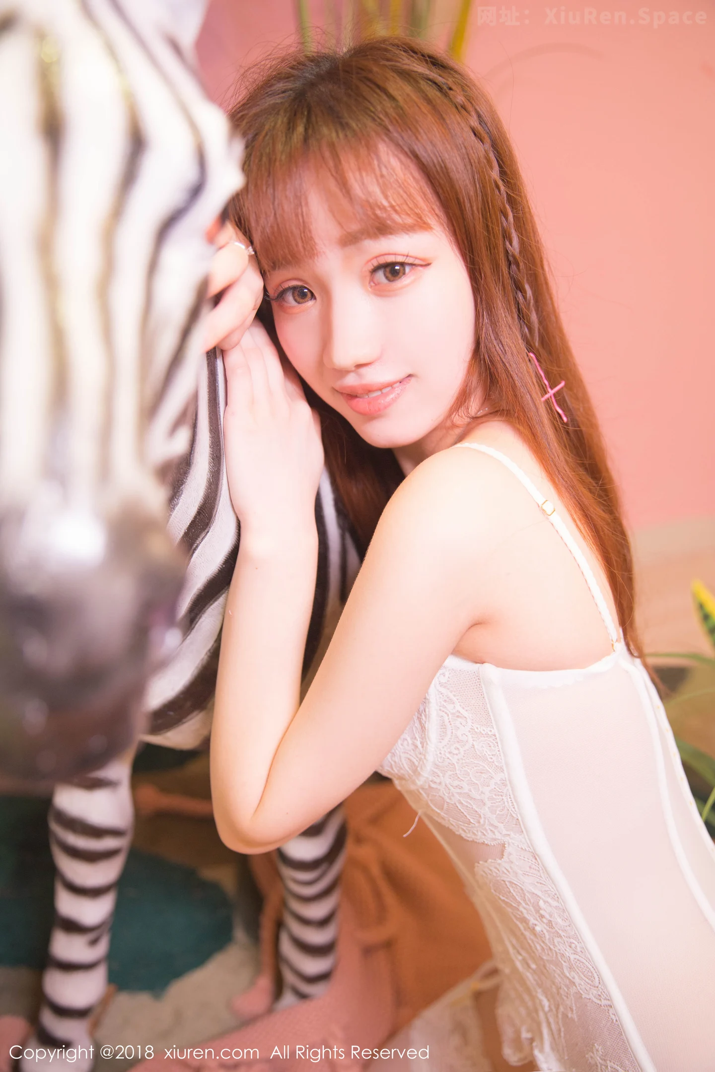 图片[4]-[XiuRen秀人网]VOL.1086 嫩模龙泽美曦私房白色蕾丝情趣内衣半脱露美乳诱惑写真47P-秀人网官方网站